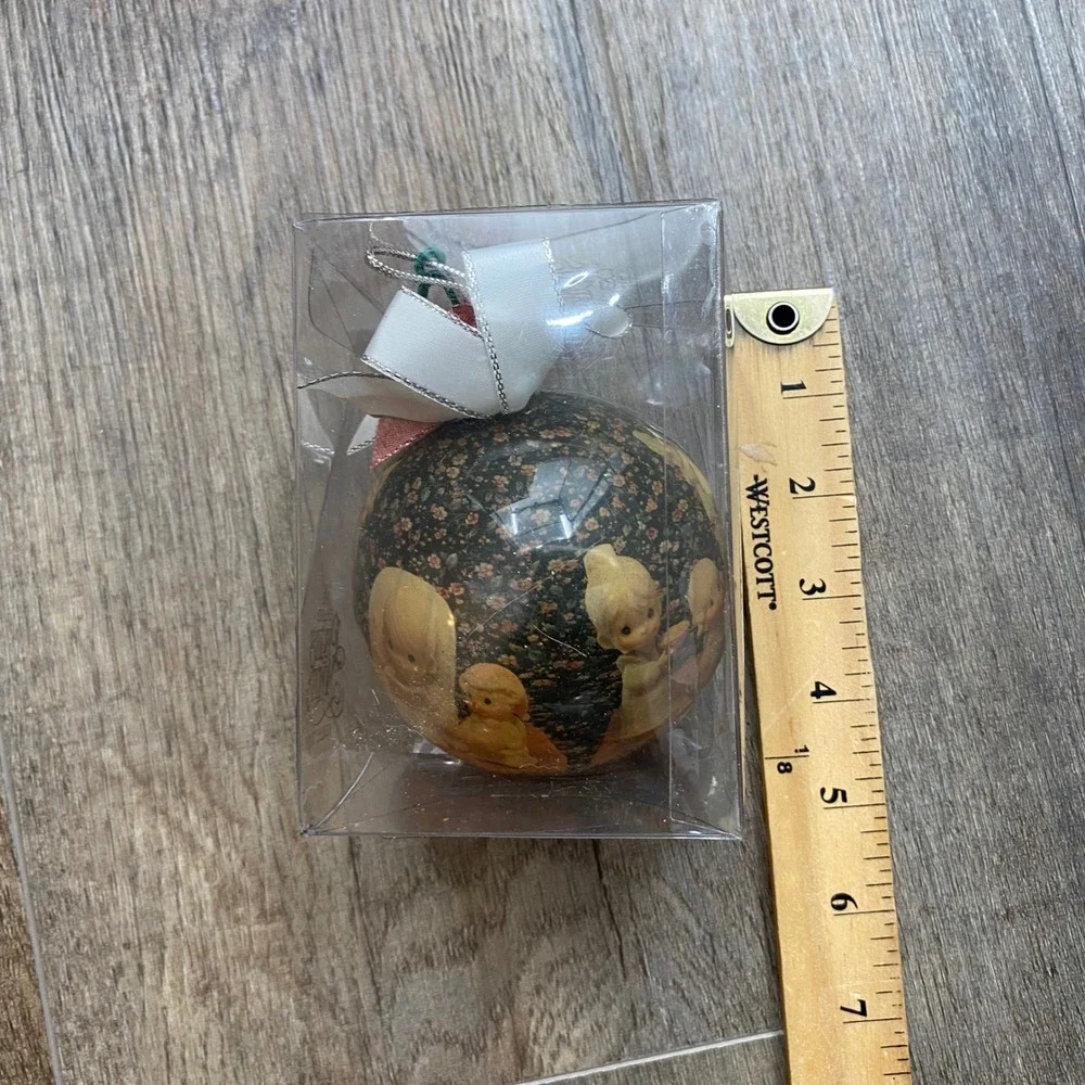 Vintage 1993 Enesco Precious Moments Christmas Ball Ornament 601-258 New in Box